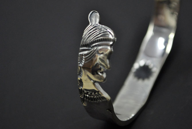 LARRY SMITH BR-0178 Bangle W Indian Face