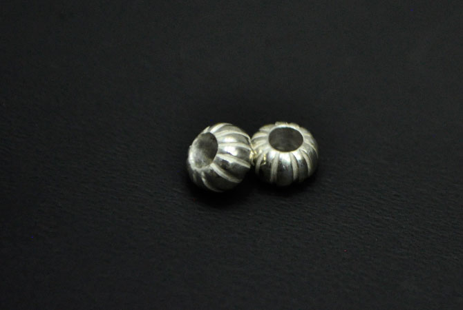 LARRY SMITH OT-B0002 Shell Beads