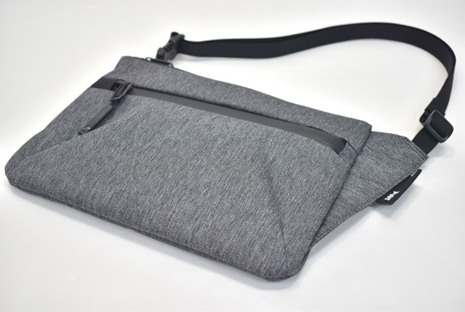 Aer Sling Pouch（Travel Collection) 